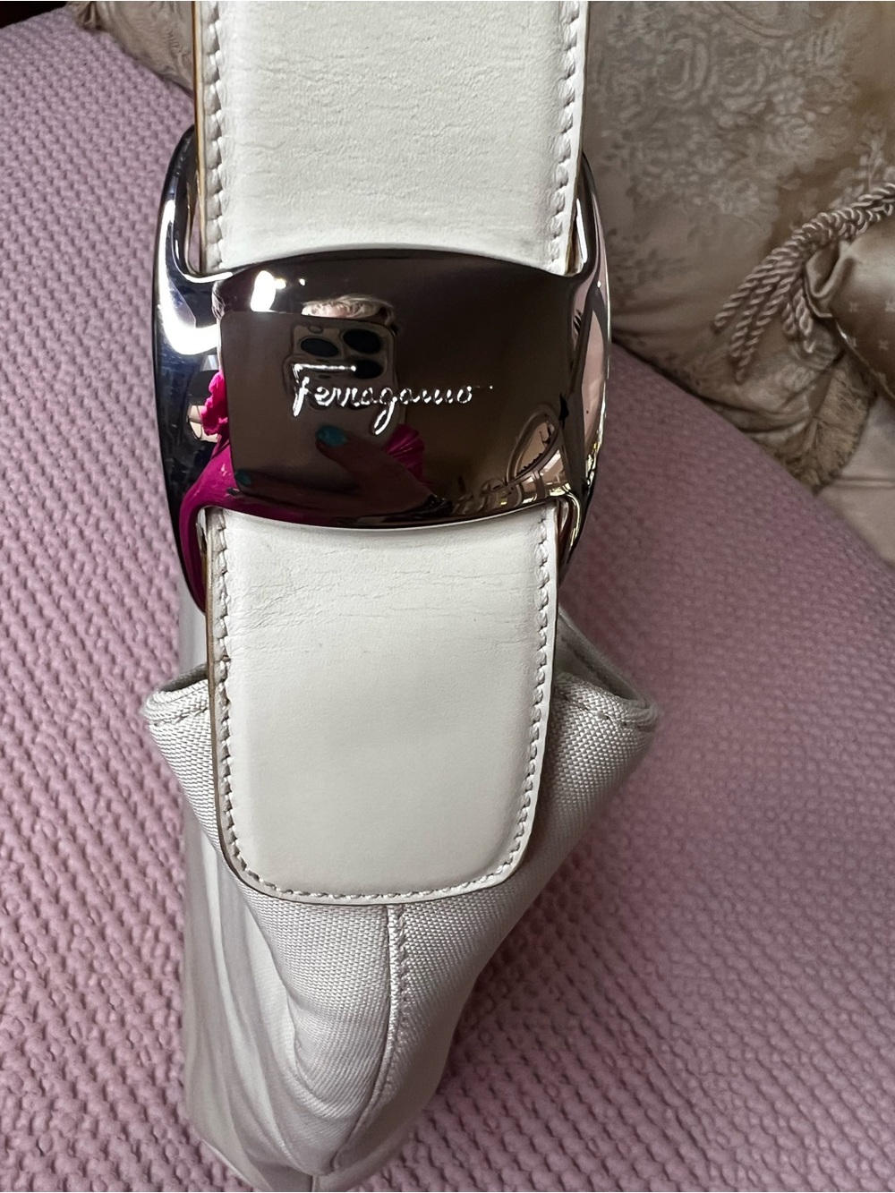 Salvatore Ferragamo Vara/Vala Ivory Canvas Hobo Shoulder Bag AU-21 8194 - Picture 5 of 12
